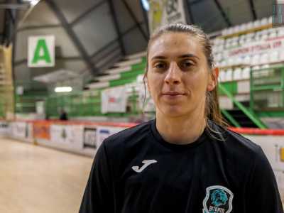 Tifoseria che ha di fatto adottato le ragazze della squadra. Lo sa bene la 34enne brasiliana Lediane Marcolan �Tampa�, che ci dice: �I bitontini ci fanno sentire a casa� 